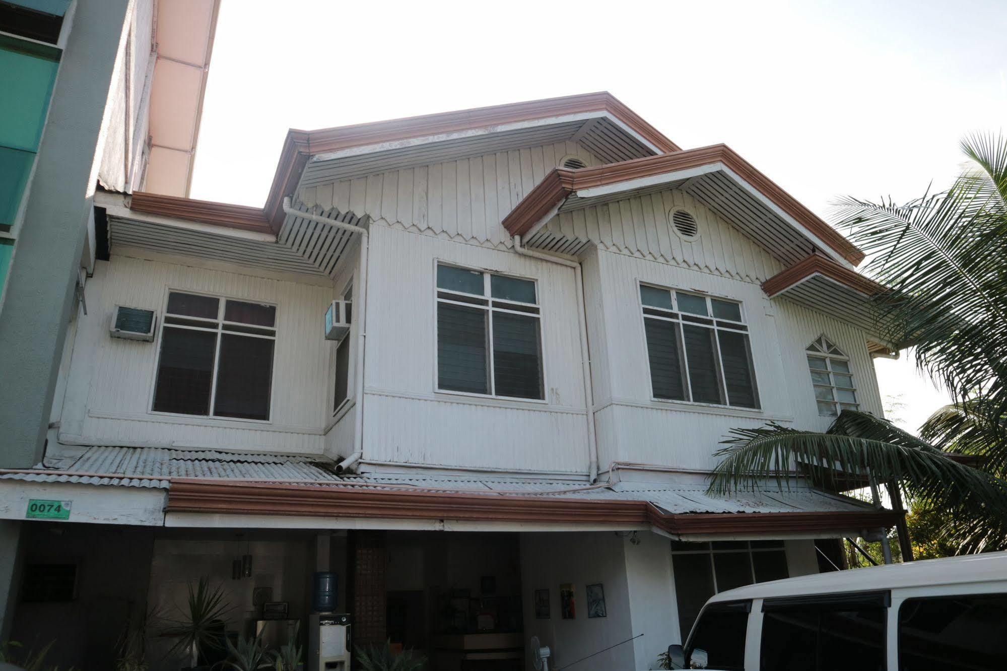 Newport Oak Pension Inn Tagbilaran City Bagian luar foto