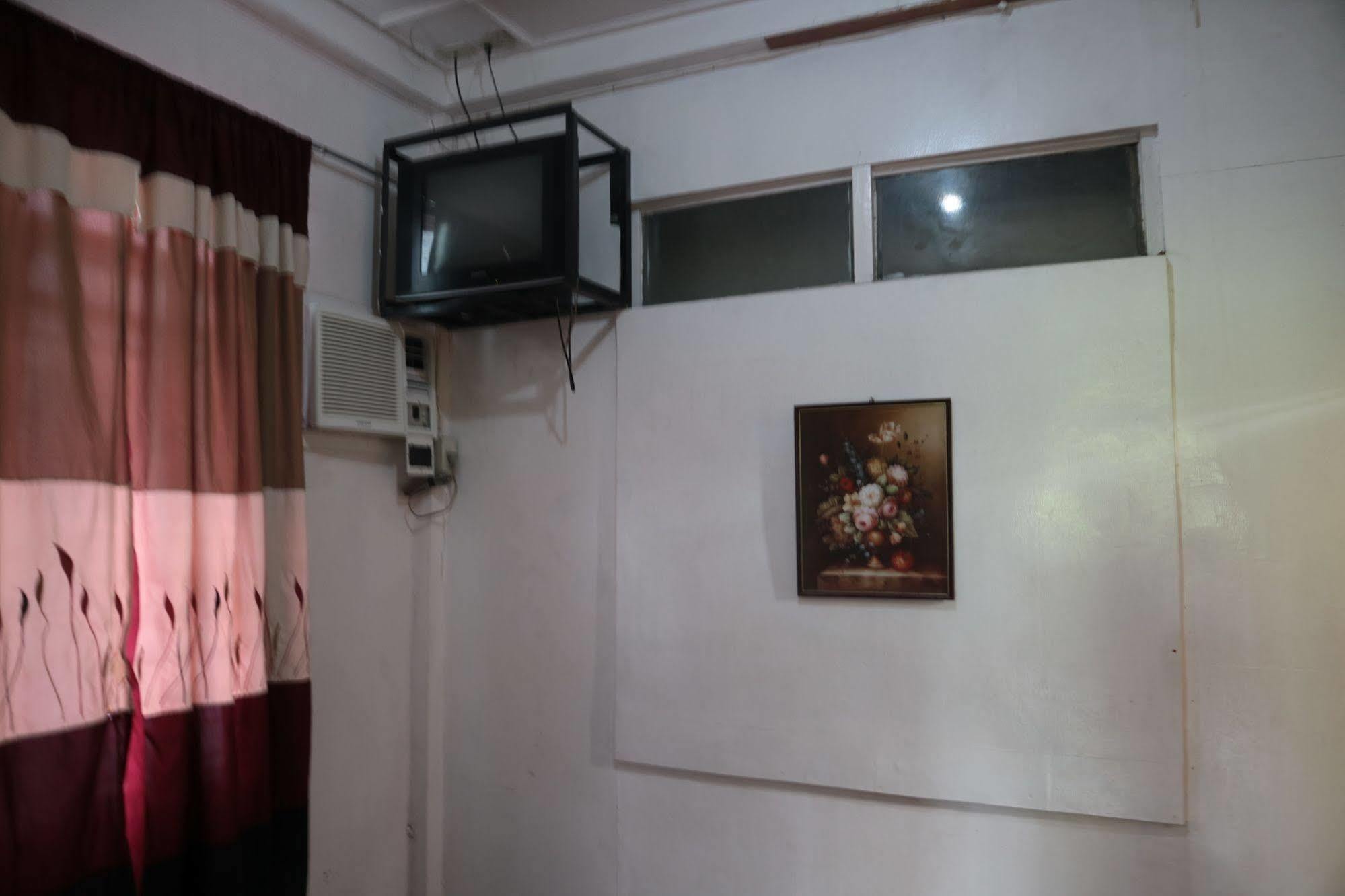 Newport Oak Pension Inn Tagbilaran City Bagian luar foto