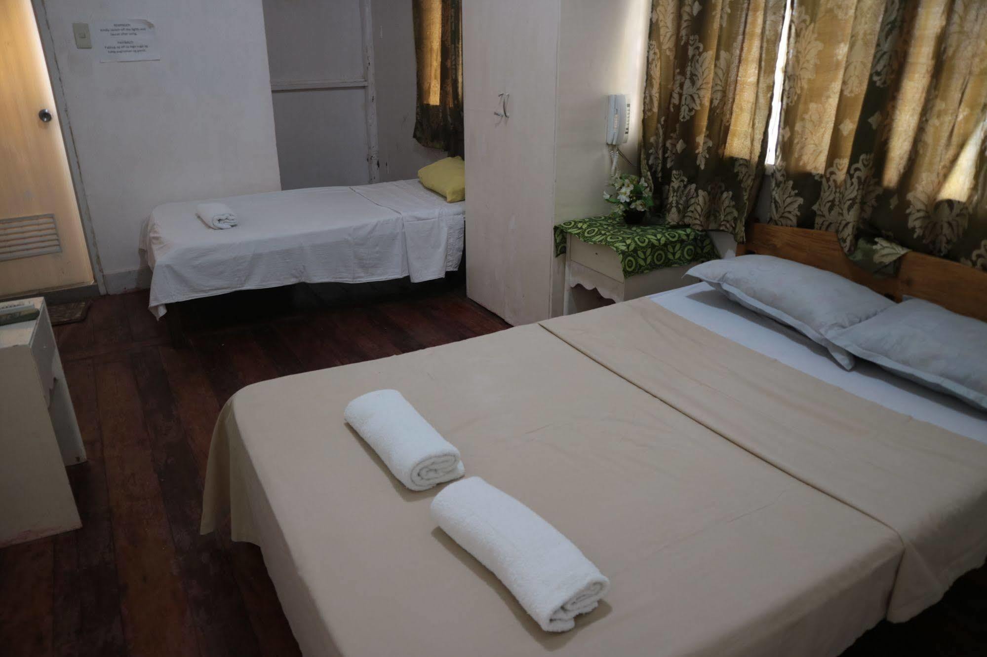 Newport Oak Pension Inn Tagbilaran City Bagian luar foto