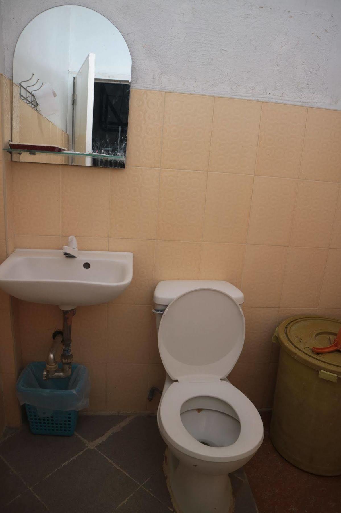 Newport Oak Pension Inn Tagbilaran City Bagian luar foto