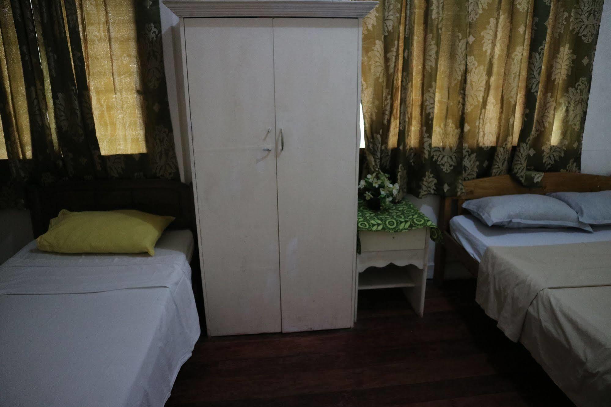 Newport Oak Pension Inn Tagbilaran City Bagian luar foto